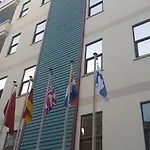 Hotel Midi 2*